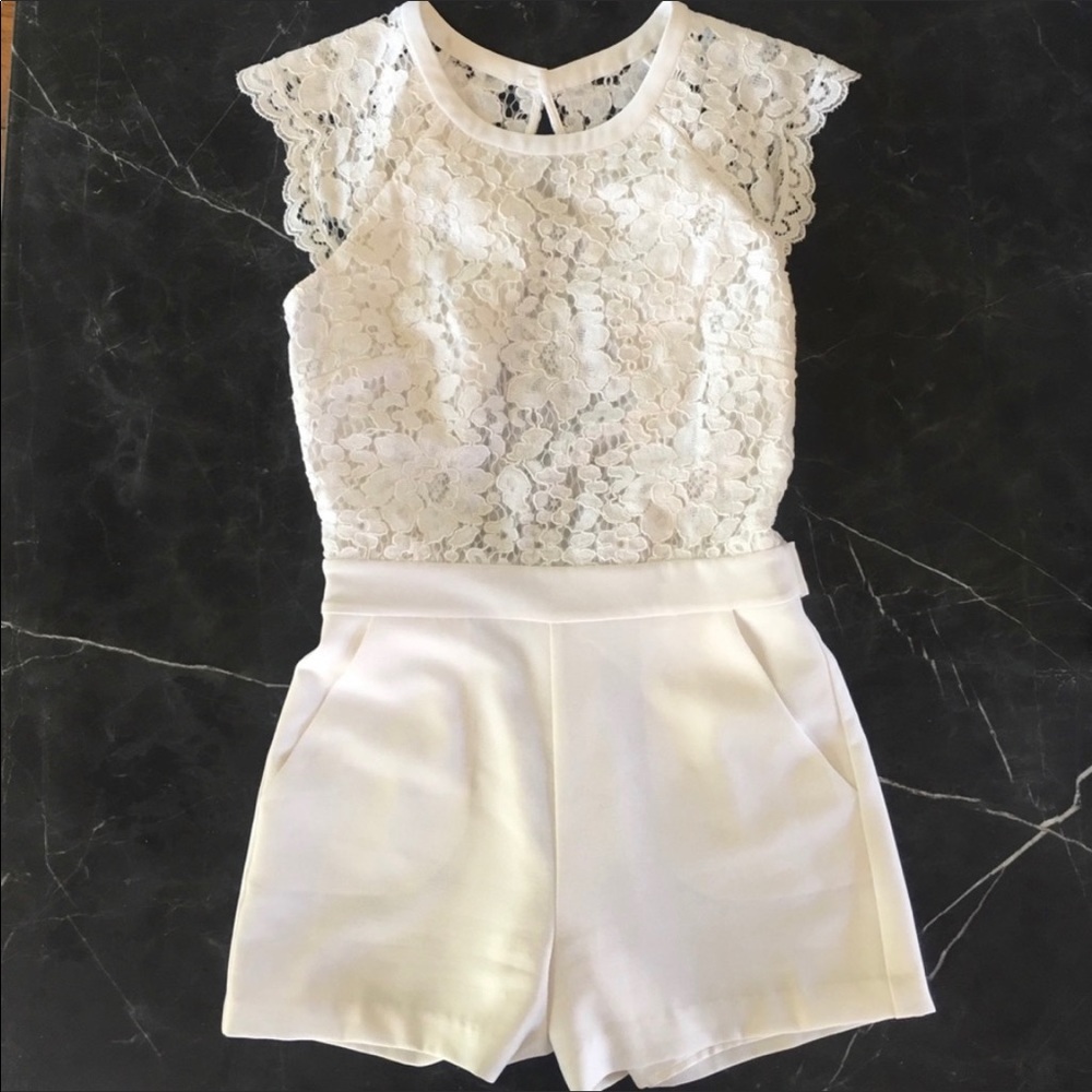 BEBE Lace Romper White - Small